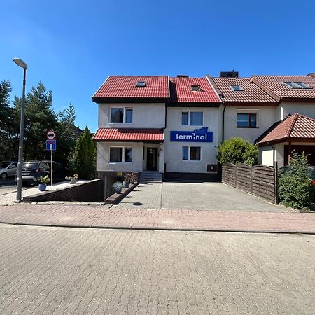 Terminal Family Airport Hostel Πόζναν Εξωτερικό φωτογραφία