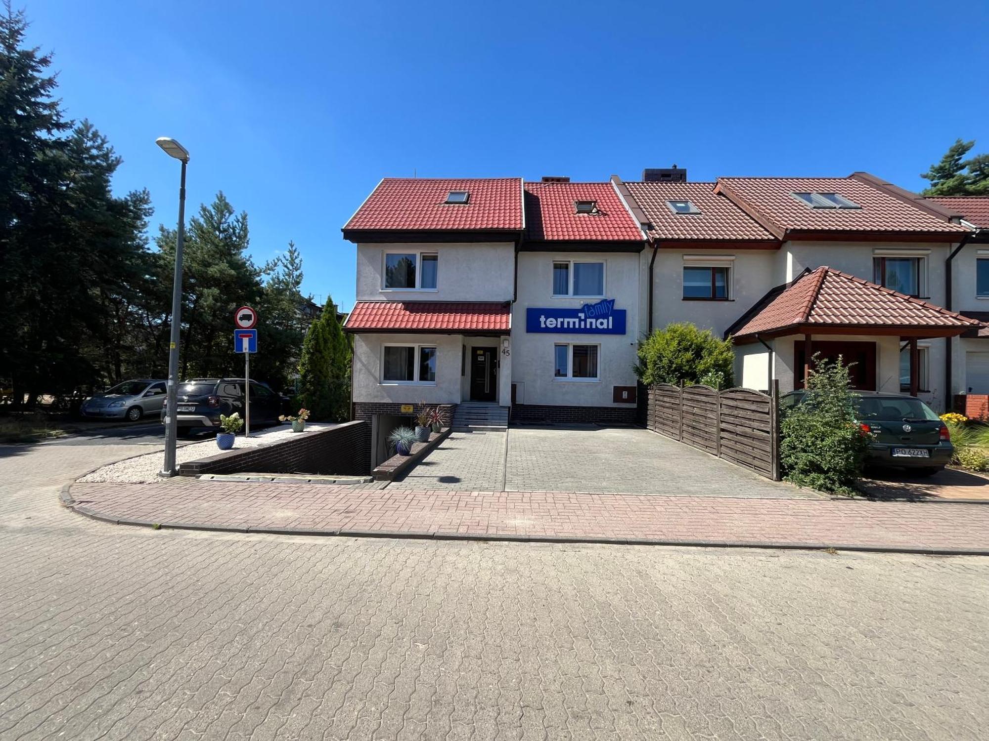 Terminal Family Airport Hostel Πόζναν Εξωτερικό φωτογραφία