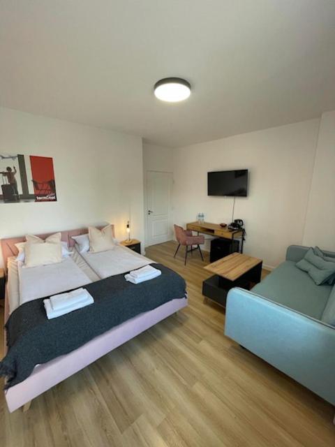 Terminal Family Airport Hostel Πόζναν Εξωτερικό φωτογραφία