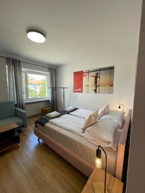 Terminal Family Airport Hostel Πόζναν Εξωτερικό φωτογραφία