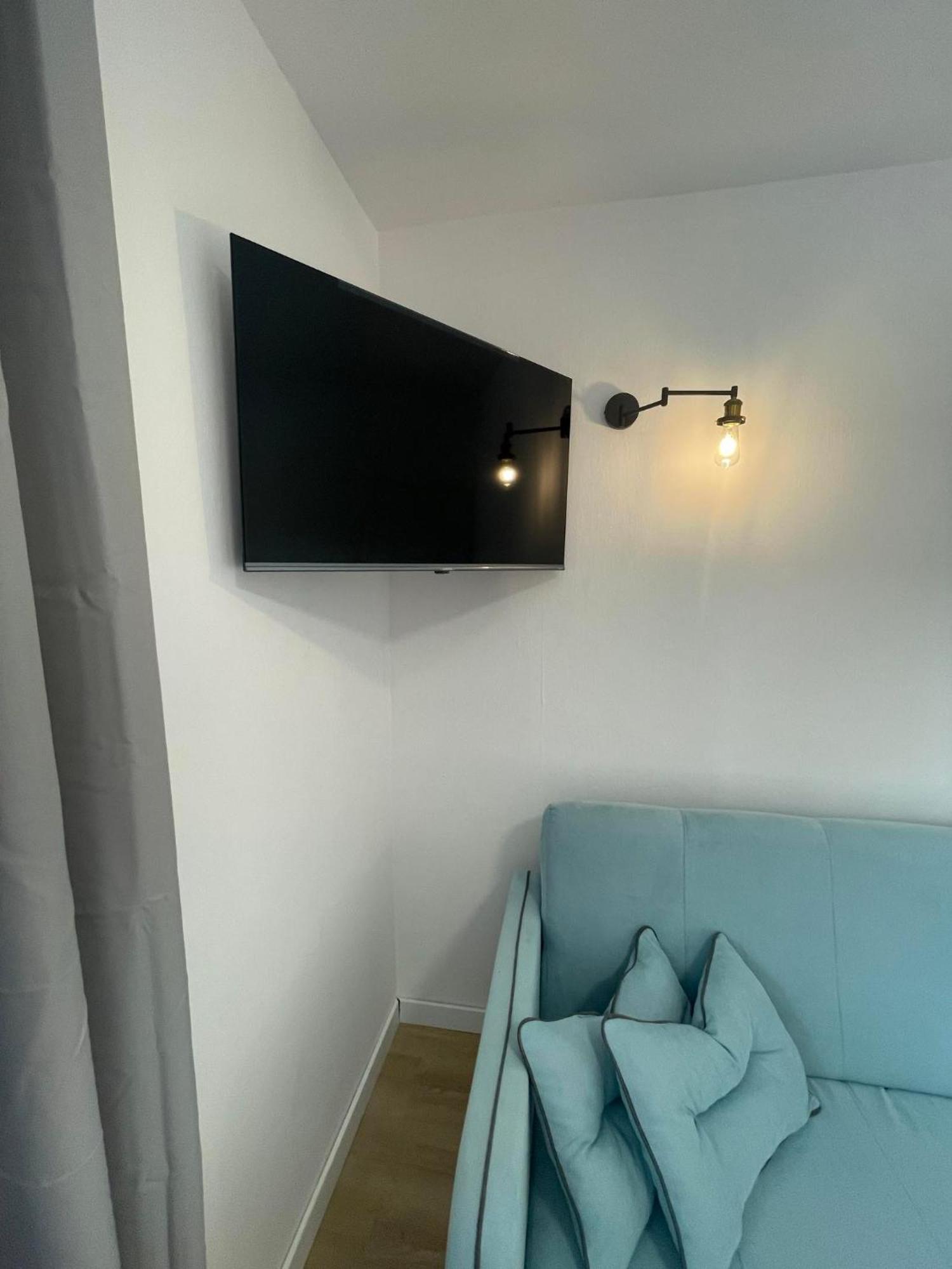 Terminal Family Airport Hostel Πόζναν Εξωτερικό φωτογραφία