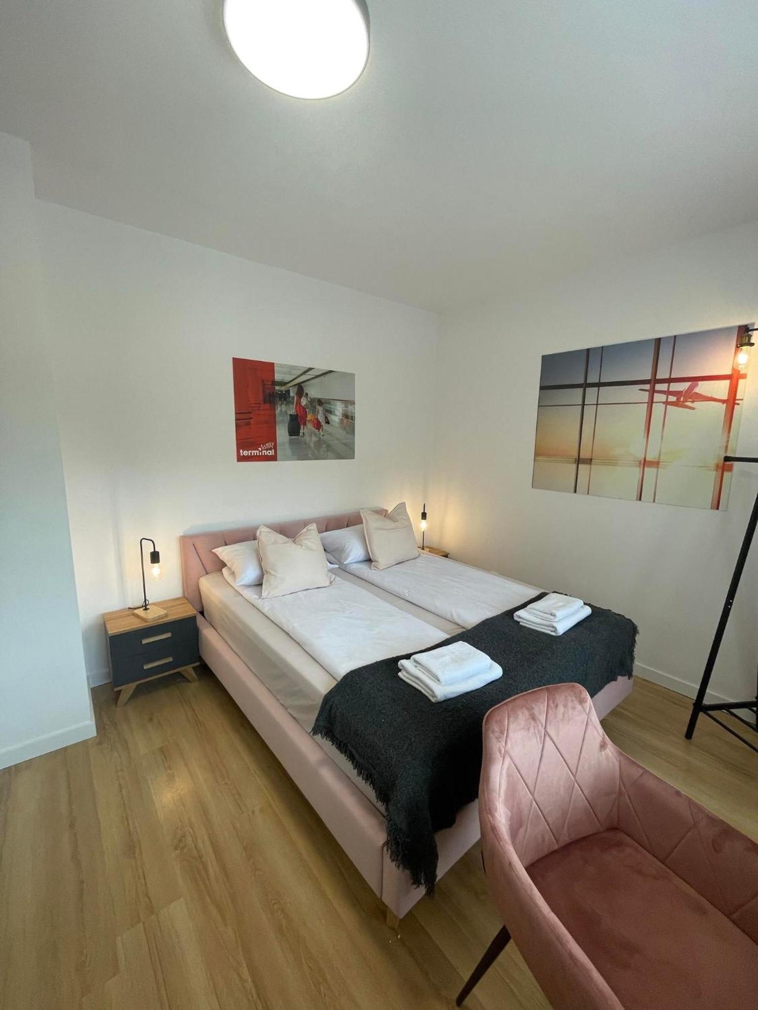 Terminal Family Airport Hostel Πόζναν Εξωτερικό φωτογραφία